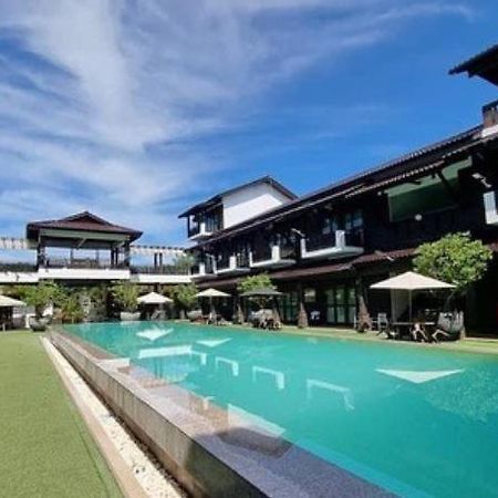 Villa D'Acqua Resort Masjid Tanah Exterior photo